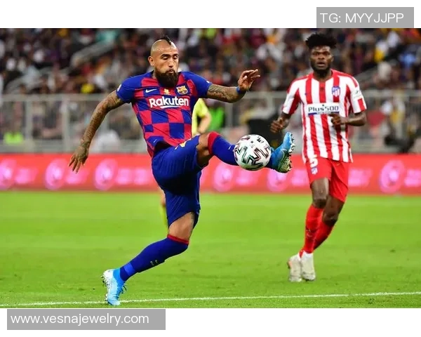 比达尔受伤缺席本轮比赛，巴萨中场再添伤员！