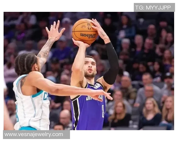 公牛客场惨败快船，拉文得分高达40分，成全场焦点