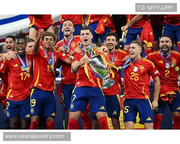 汉达诺维奇入选欧洲杯最佳阵容,荣膺本届赛事最佳射手